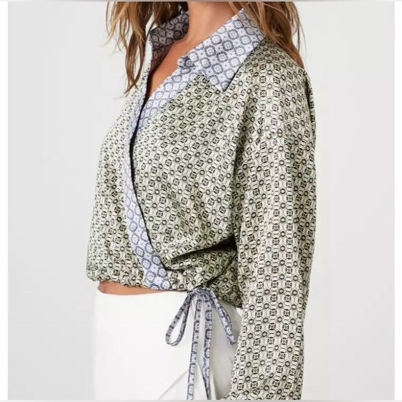 Forever 21 Abstract Print Crop Top / pre-owned - Picture 11 of 11